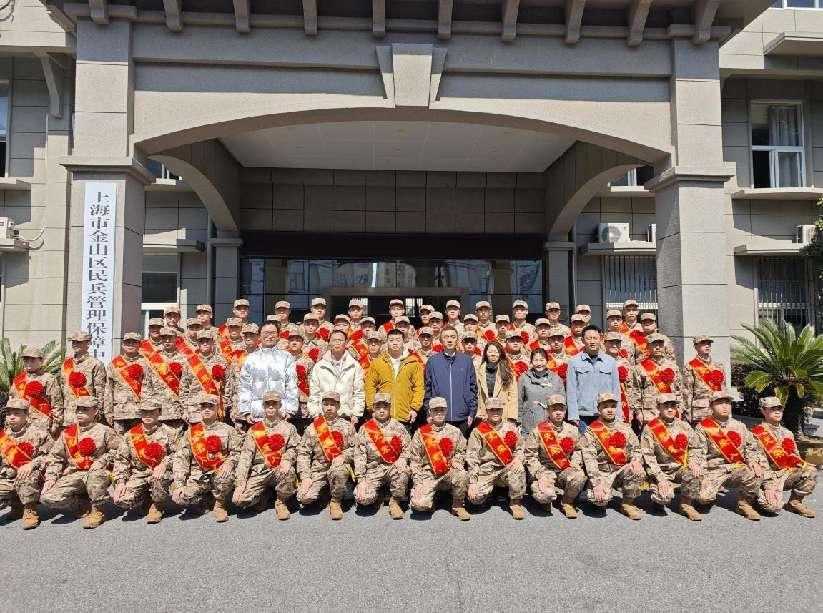 一身戎装踏征程！中侨大学欢送5...